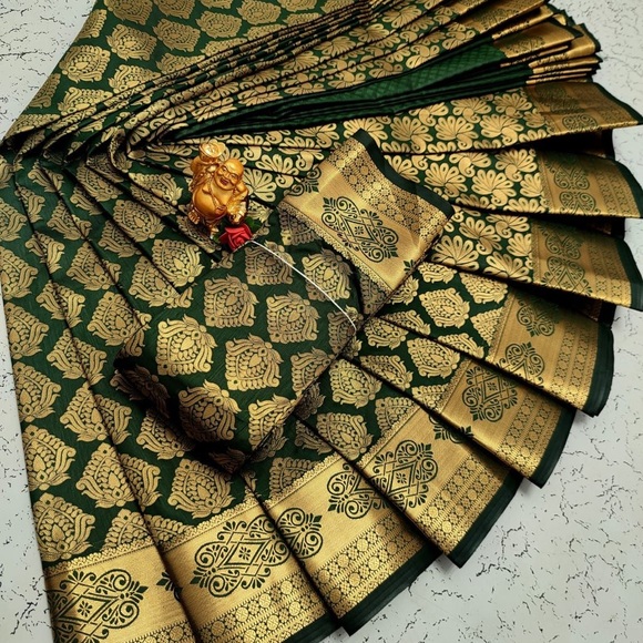 Samuthirika pattu - Picture 1 of 1